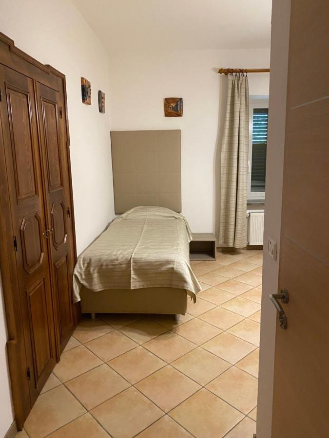 Fedrig Private Rooms & Apartment 科巴里德 外观 照片