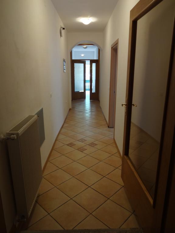 Fedrig Private Rooms & Apartment 科巴里德 外观 照片