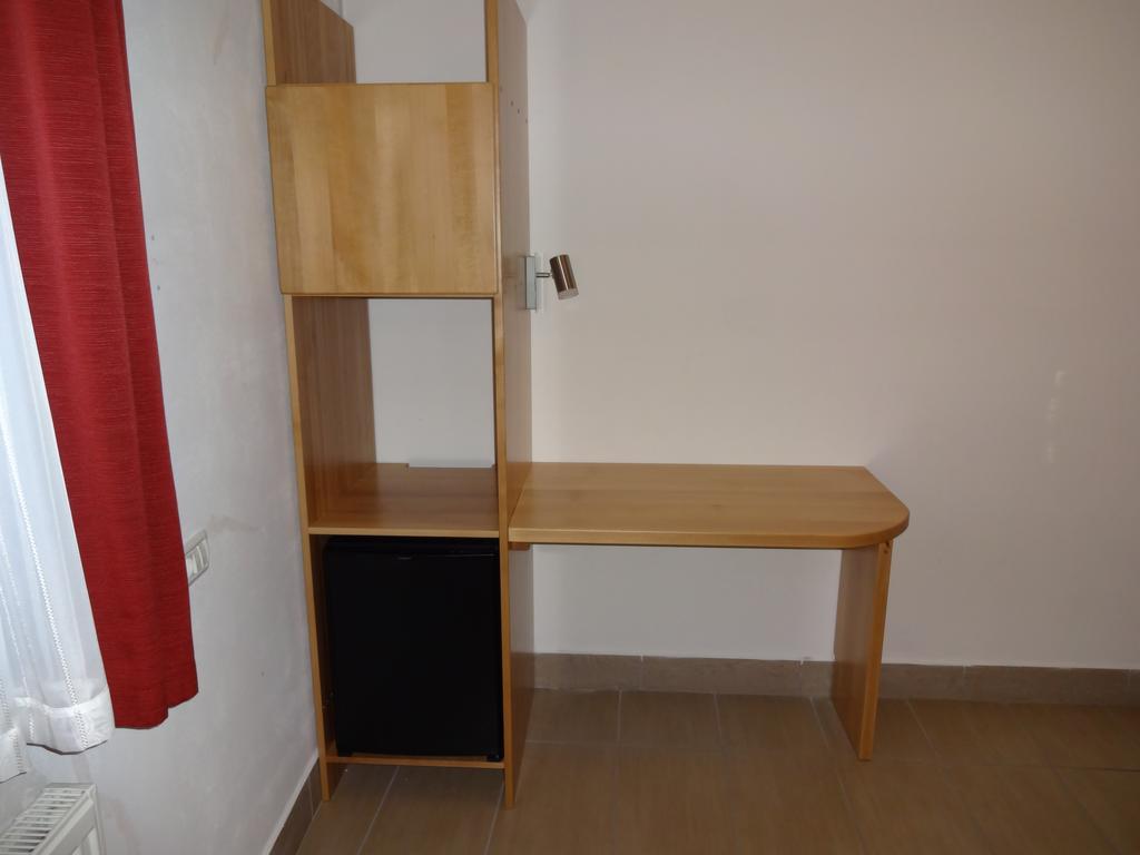 Fedrig Private Rooms & Apartment 科巴里德 外观 照片